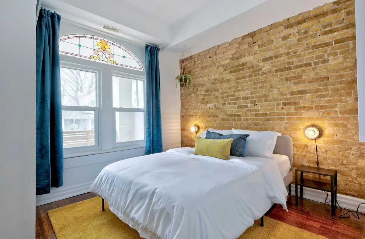 The Mitchell Haus-Style In The Heart Of Toronto Apartment 0*,  Canada