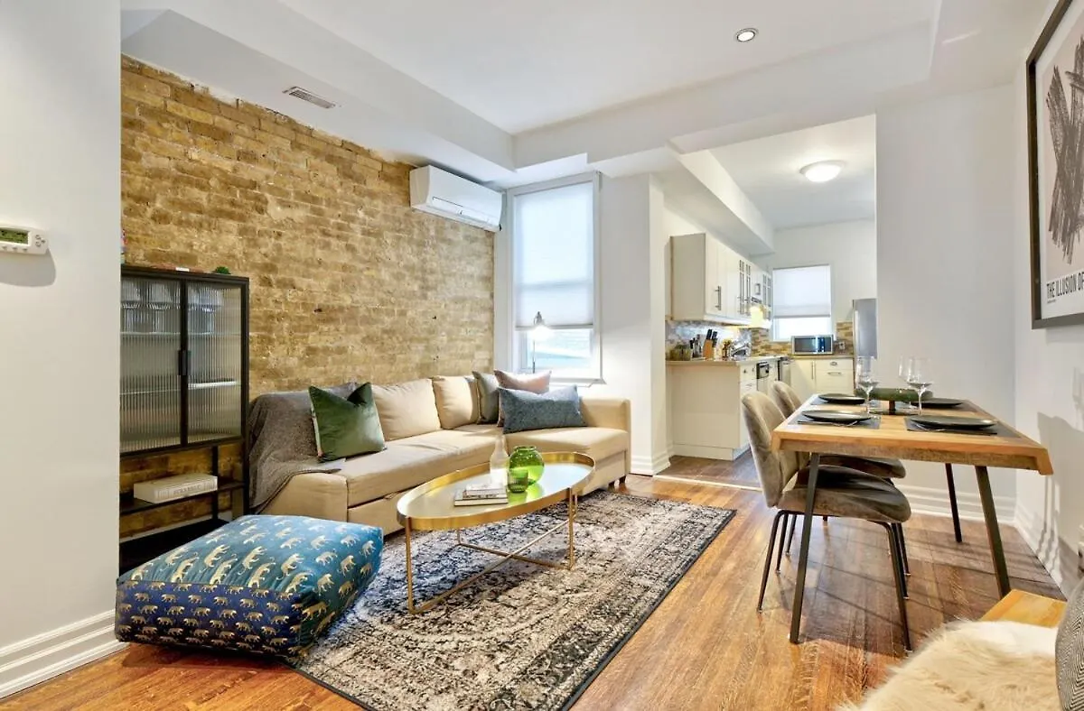 The Mitchell Haus-Style In The Heart Of Toronto Apartment